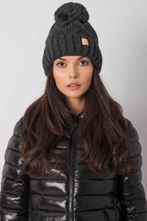 Tumehall tutiga talvemüts