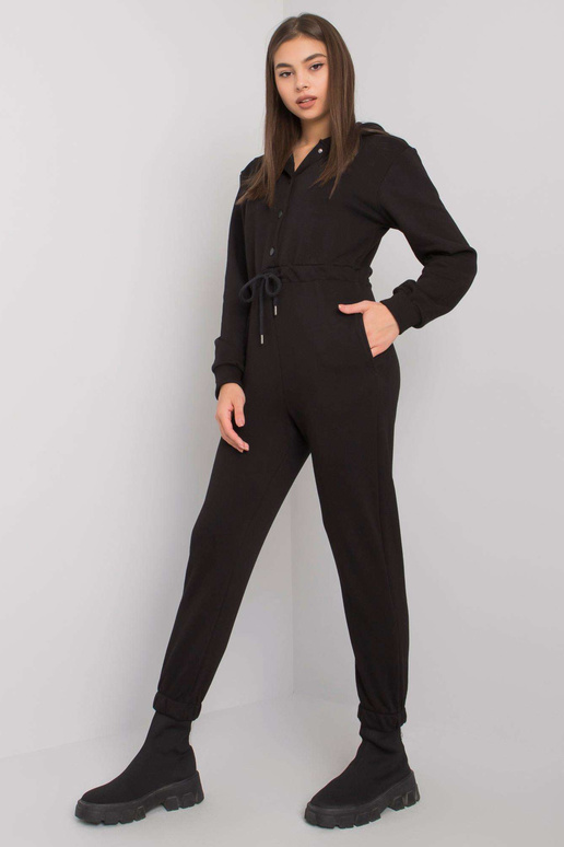 Elwoodi musta kapuutsiga kombinesoon