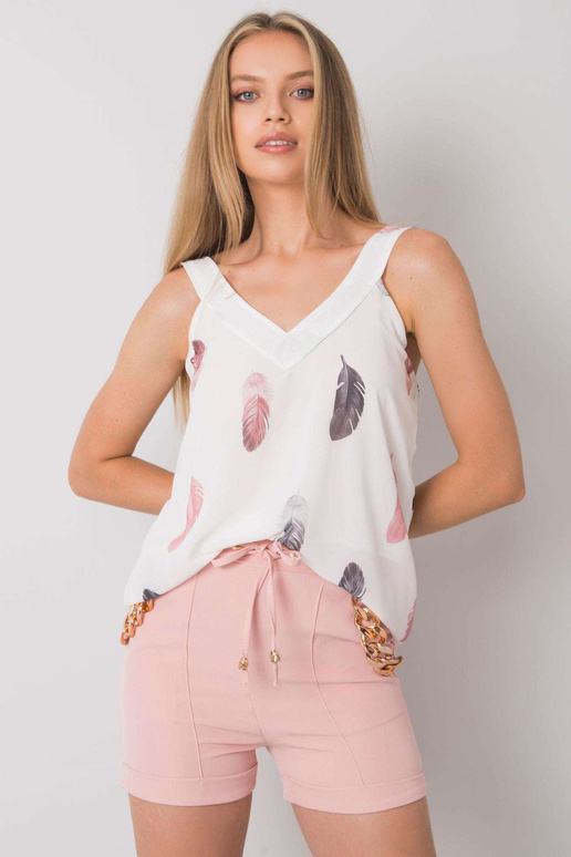 Määrdunud roosad lühikesed püksid...