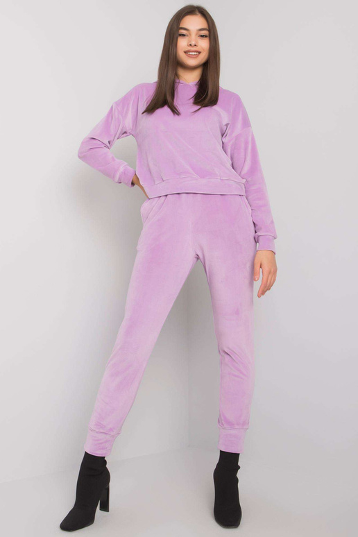 Lilla naiste komplekt veluur Merideniga Lilla naiste komplekt veluur Merideniga