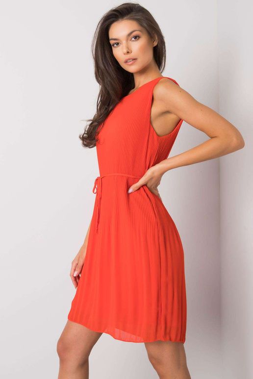 Punane Rayna plisseeritud kleit