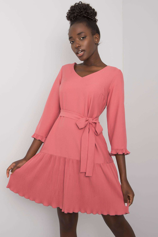 Fleuri määrdunud roosa kleit