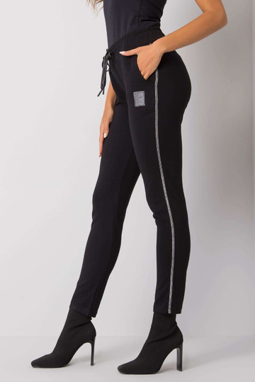 Mustad dressipükste torud...