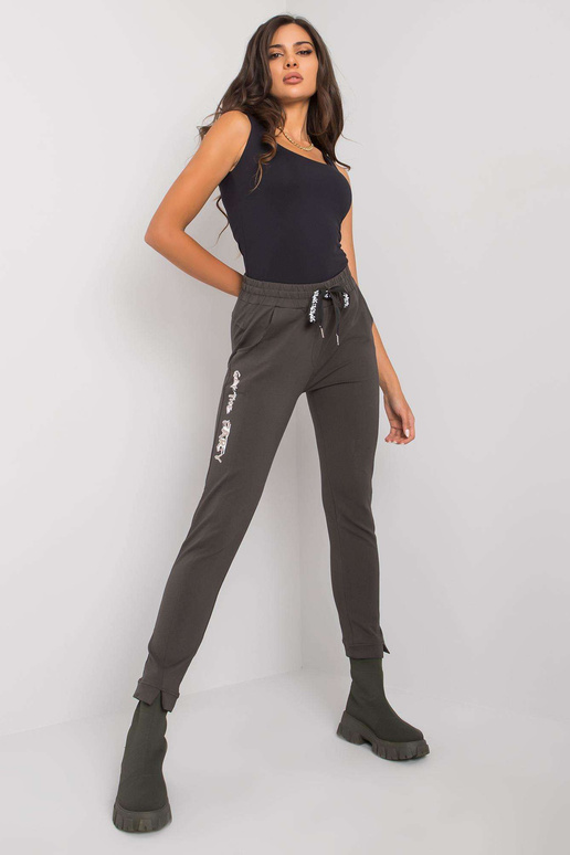 Tumedad khakivärvi dressipüksid...