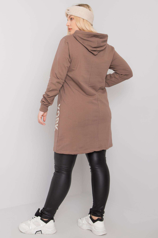 Pruun plusssuuruse kapuutsiga tuunika...