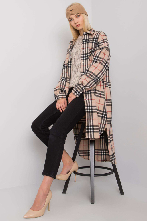 Beež ja musta ruuduline pikk särk... Beež ja musta ruuduline pikk särk...