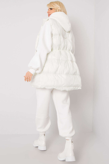 Ecru kolmeosaline komplekt...