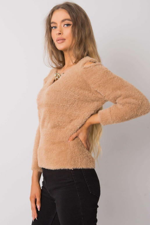 Väljalõigetega kaameli kampsun...