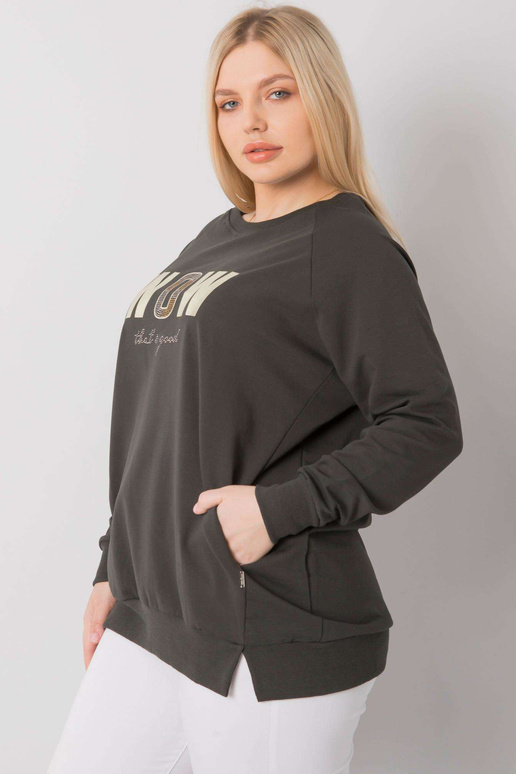 Tume khakivärvi plusssuuruses pikkade...