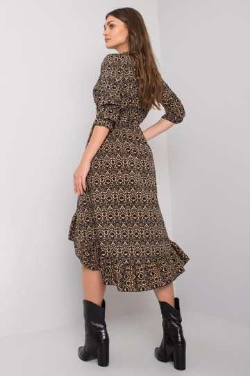 Must asümmeetriline kleit...