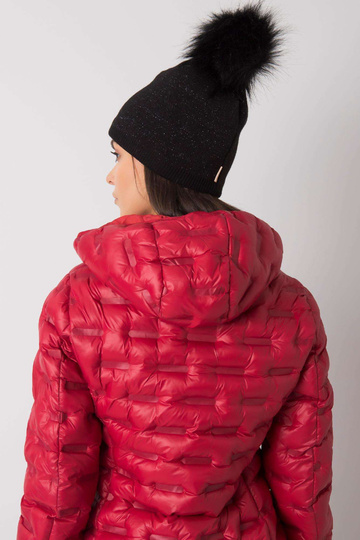 Must polsterdatud... 2