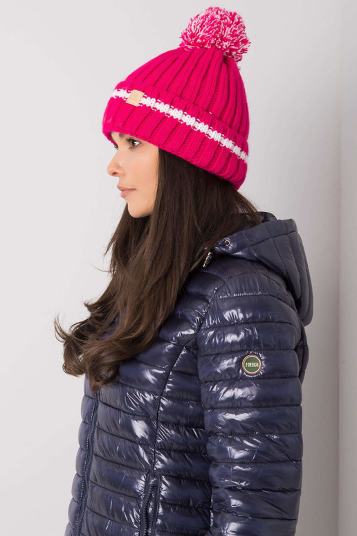 Roosa müts pompooniga