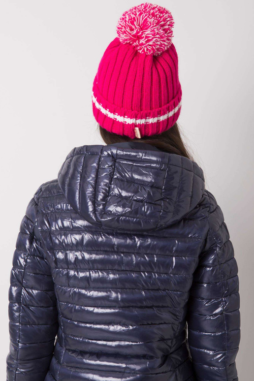 Roosa müts pompooniga