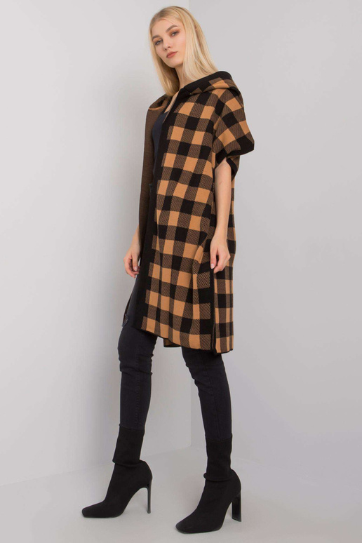 Must ja kaamel Lovingtoni kapuutsiga... Must ja kaamel Lovingtoni kapuutsiga...