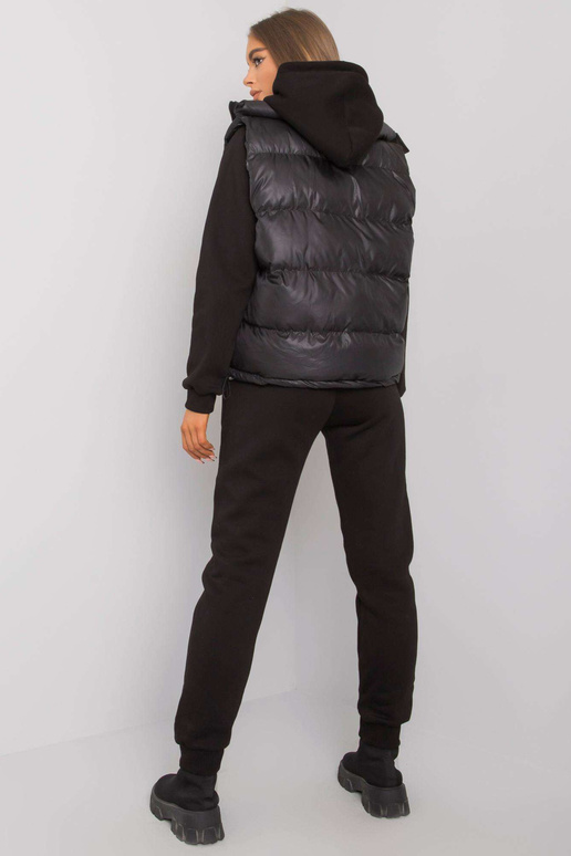 Must komplekt Ayseli vestiga Must komplekt Ayseli vestiga