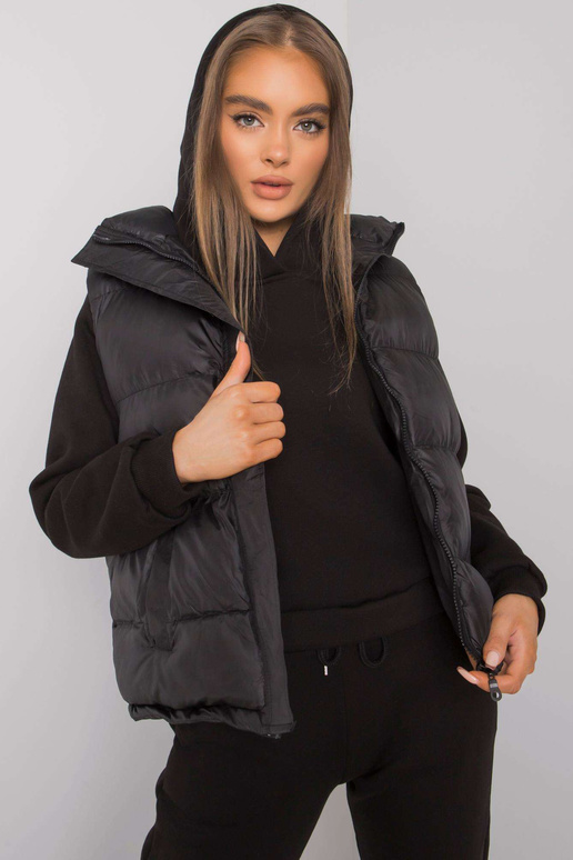 Must komplekt Ayseli vestiga Must komplekt Ayseli vestiga