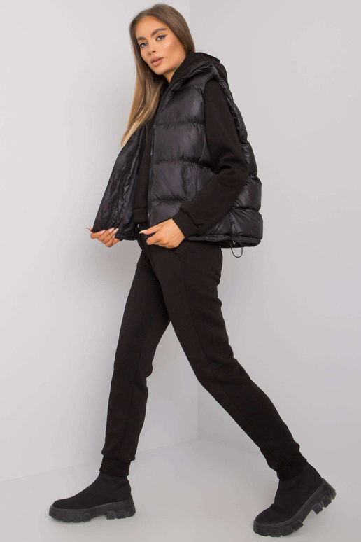 Must komplekt Ayseli vestiga Must komplekt Ayseli vestiga