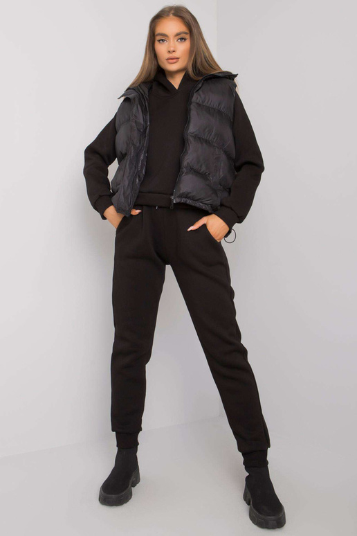 Must komplekt Ayseli vestiga Must komplekt Ayseli vestiga