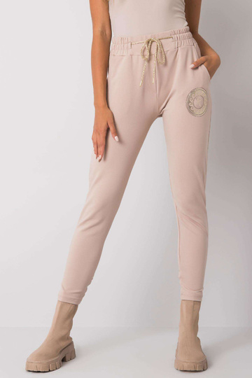 Larissa trükiga beežid...