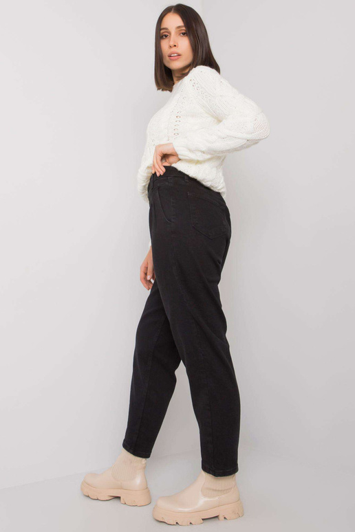 Johani mustad plusssuuruses sirged...