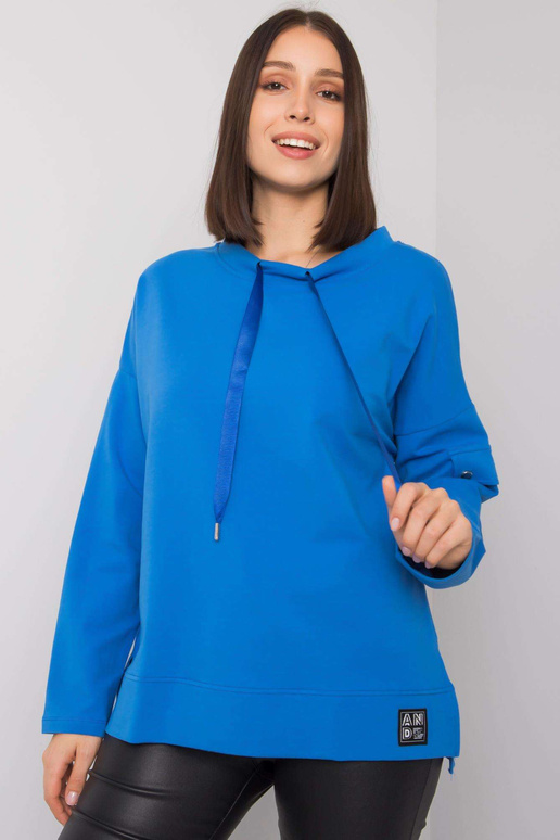 Sinine pluss suuruses pluus...