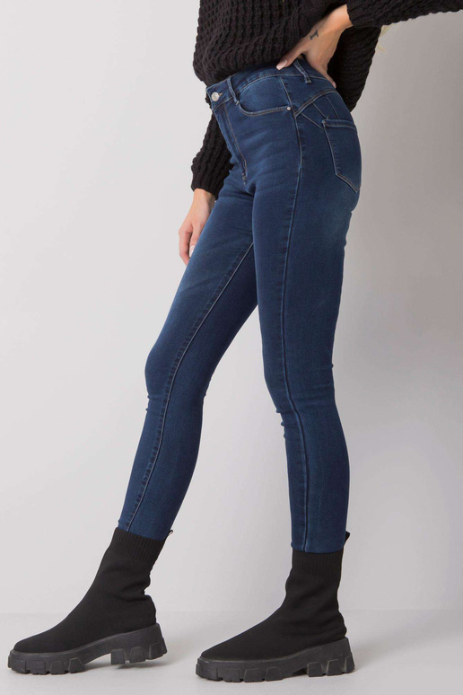 Tumesinised sobivad kõrge vöökohaga...