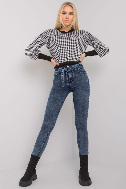 Sinised teksapüksid Lexingtoni köitega