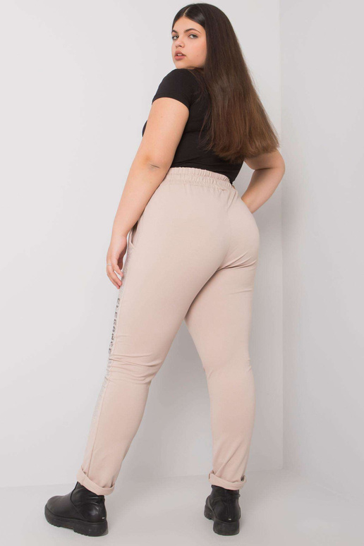 Beežid pluss suuruses dressipüksid...