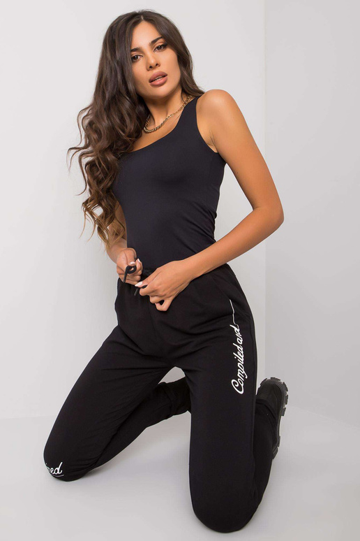 Mustad dressipüksid Haylee kirjadega