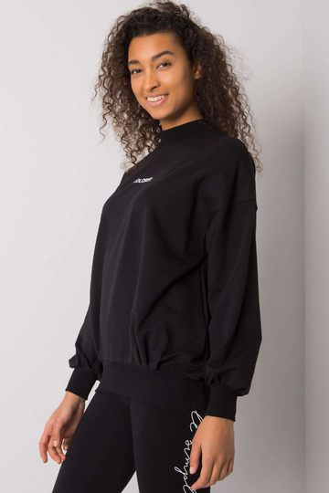 Must kapuutsia dressipluus... 2