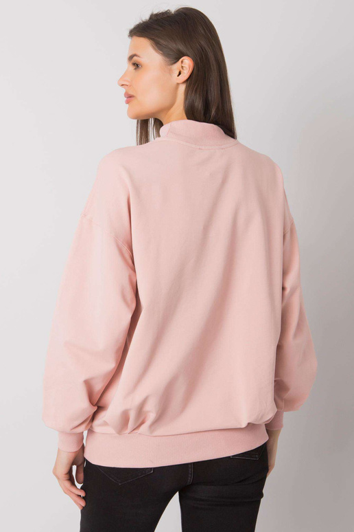 Määrdunud roosa kapuutsita...