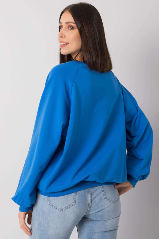 Tumesinine plusssuuruses kapuuts...