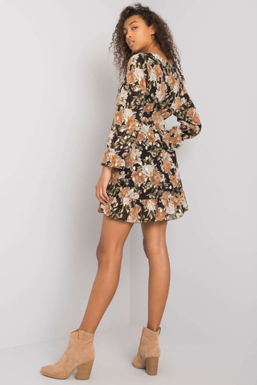 Must ja beež kleit fliisiga... 2