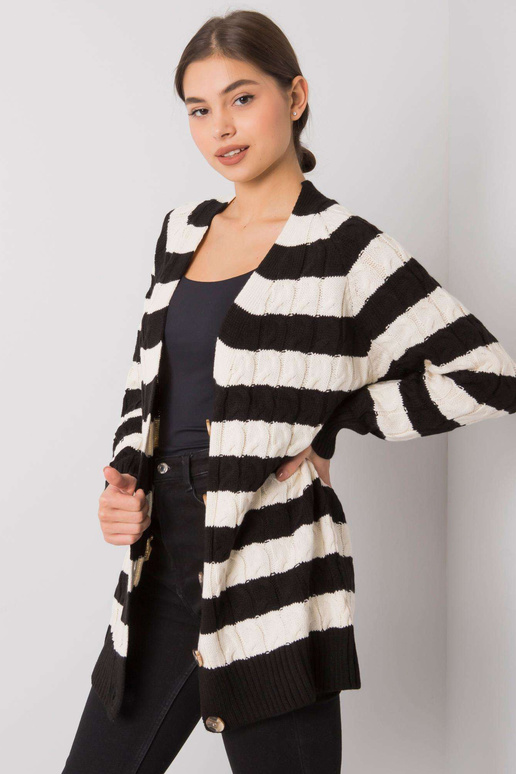 Lamia musta ja kreemja triibuline...