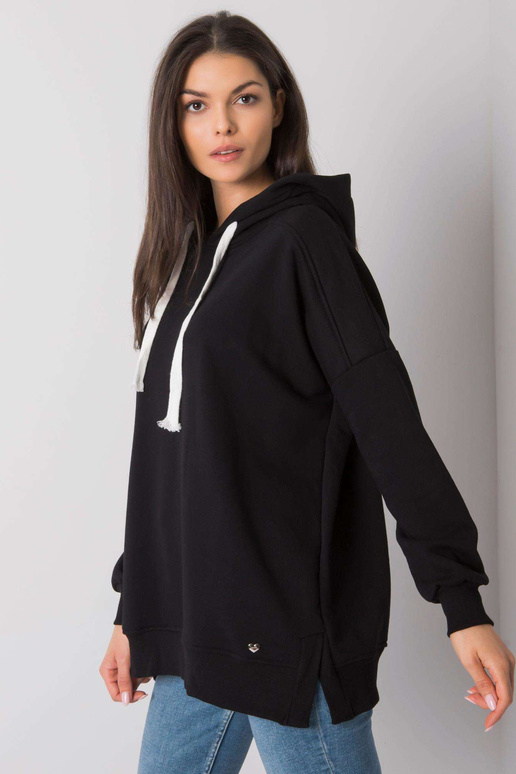 Clevelandi must Basic kapuuts