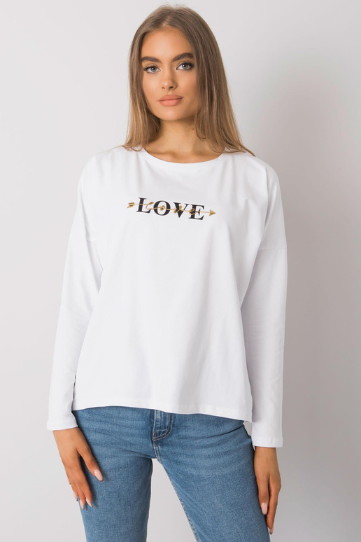 Valge pikkade varrukatega pluus...