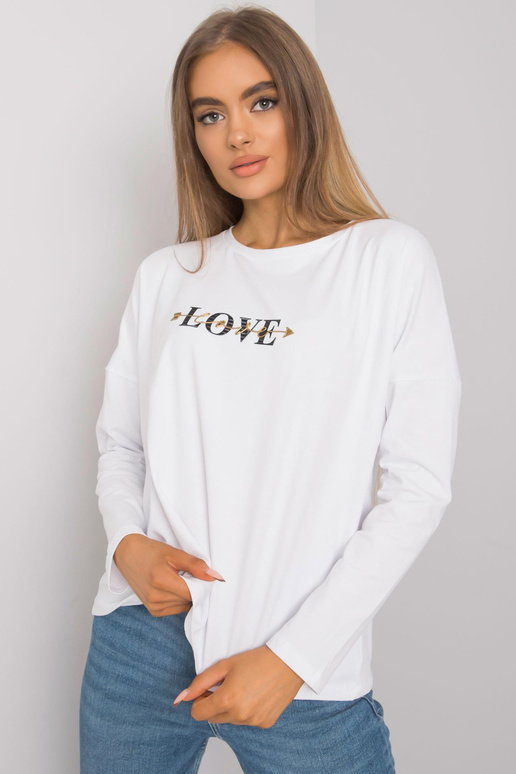 Valge pikkade varrukatega pluus...