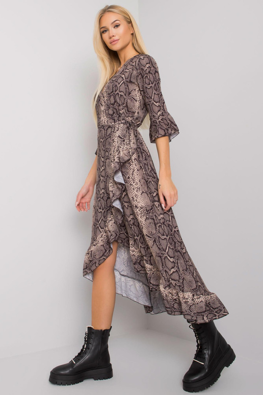 Must ja beež volangiga kleit...