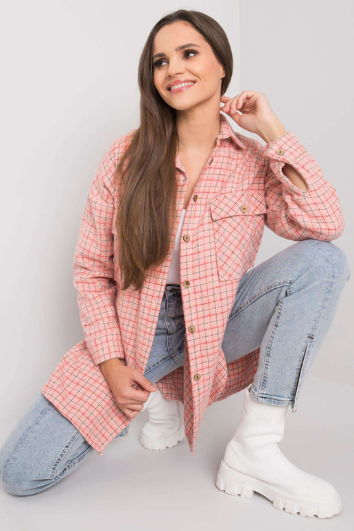 Kahvatu roosa pikk ruuduline särk... Kahvatu roosa pikk ruuduline särk...