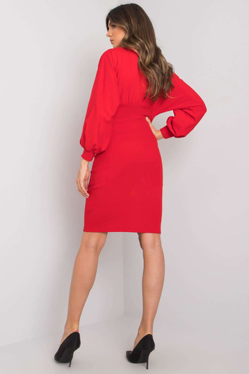 Punane liibuv kleit...