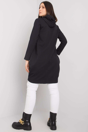 Must puuvillane tuunika...