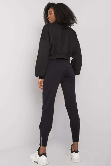 Mustad lukuga dressipüksid...