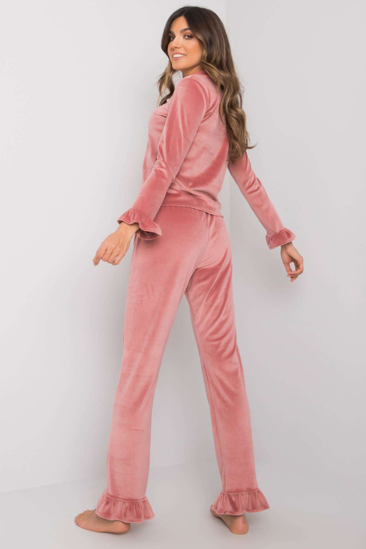 Määrdunud roosa veluurpidžaama... Määrdunud roosa veluurpidžaama...