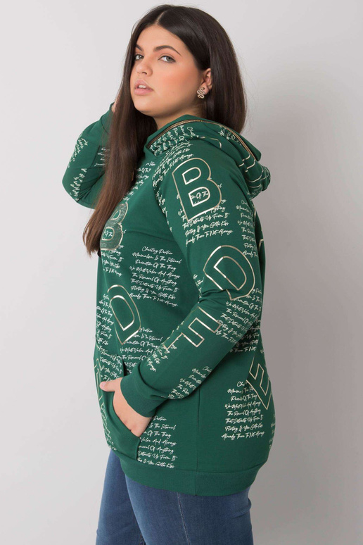 Tumeroheline pluss suuruses Adele...