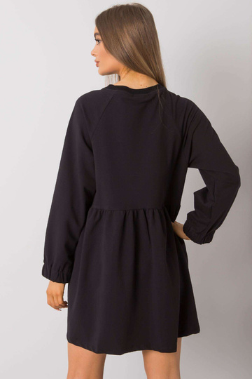 Bellevue must pikkade...