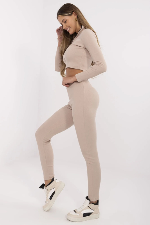 Helebeež kaheosaline soonikkoes...