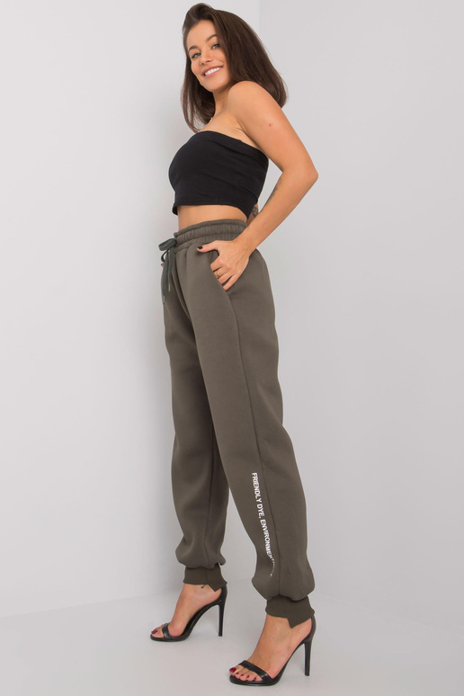 Tumedad khakivärvi naiste...