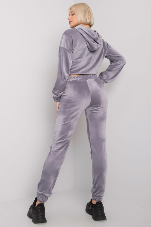 Hall kaheosaline komplekt veluuriga...