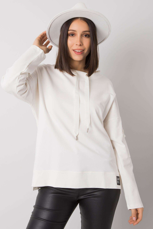 Ecru pluss suuruses pluus...