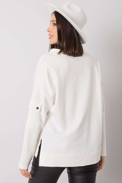 Ecru pluss suuruses pluus...